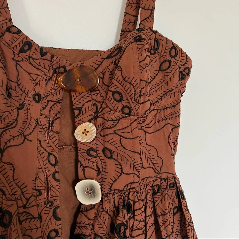 Embroidery dress - Picture 7 of 7